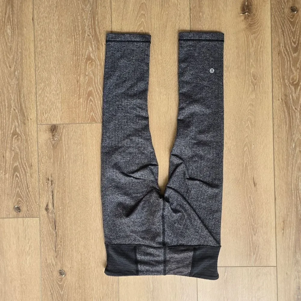 Wunder Under Crop III Heathered Herringbone Size 4